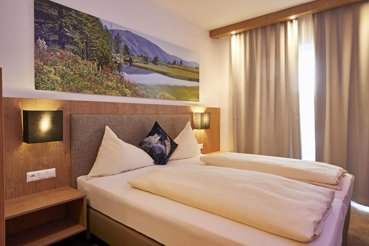 Dei Hotel Schoenblick Velden am Woerthersee Exterior photo
